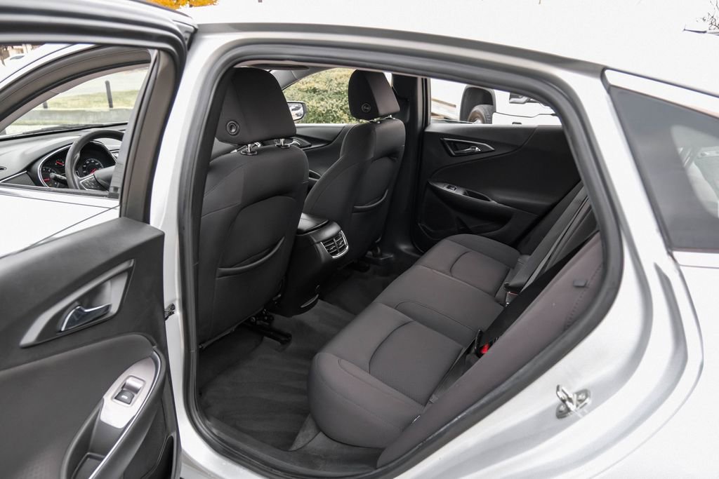 Used 2020 Chevrolet Malibu LT image 41