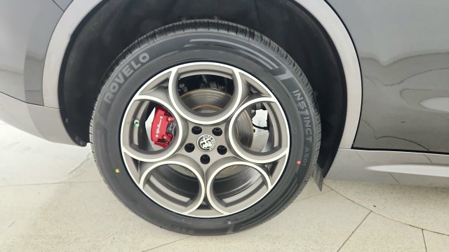 Used 2024 Alfa Romeo Stelvio Ti AWD/4WD image 77
