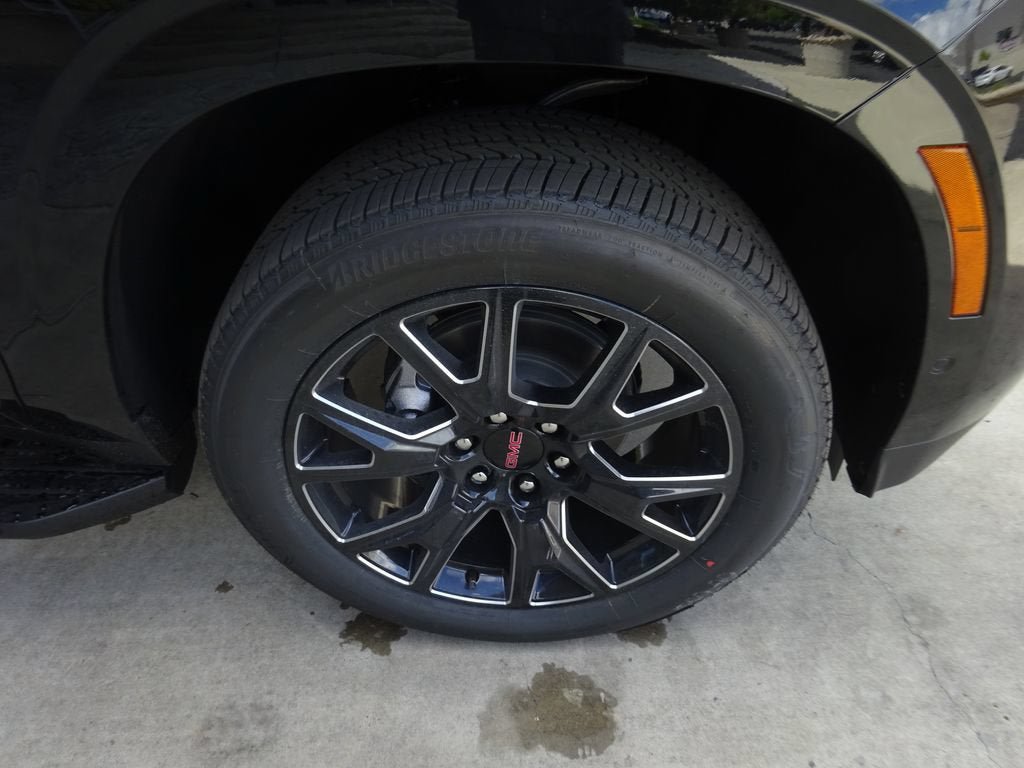 New 2026 GMC Yukon Denali AWD/4WD image 9