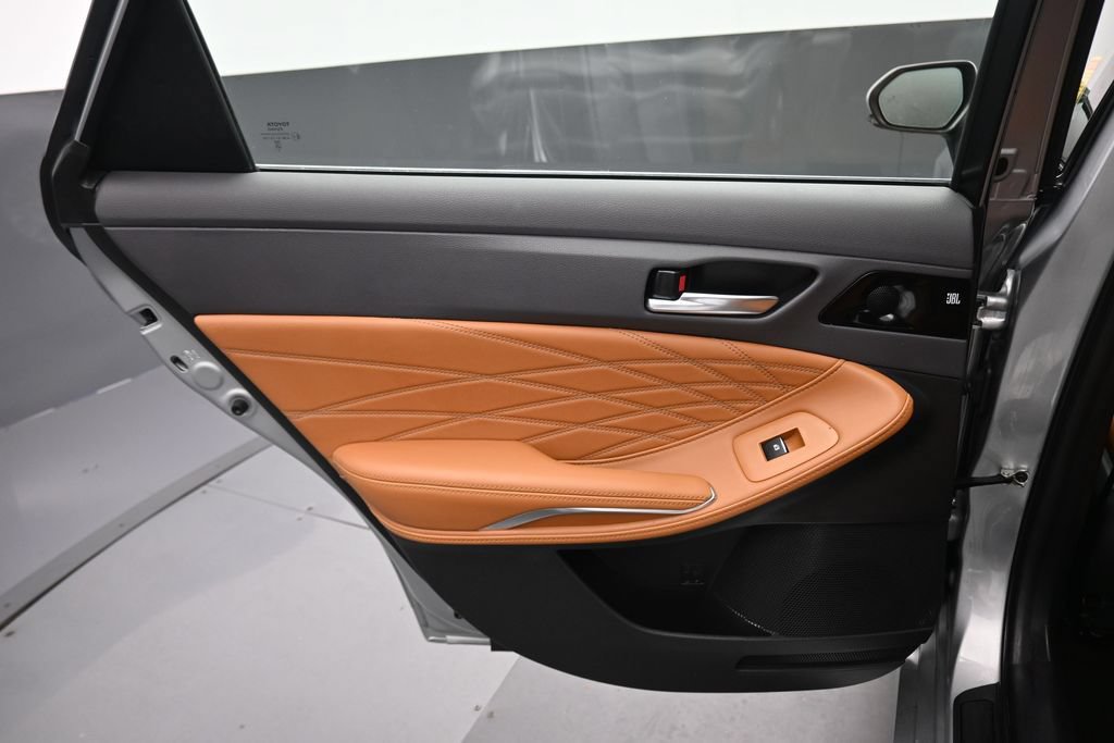 Used 2021 Toyota Avalon Limited w/ Advanced Safety Package FWD image 30