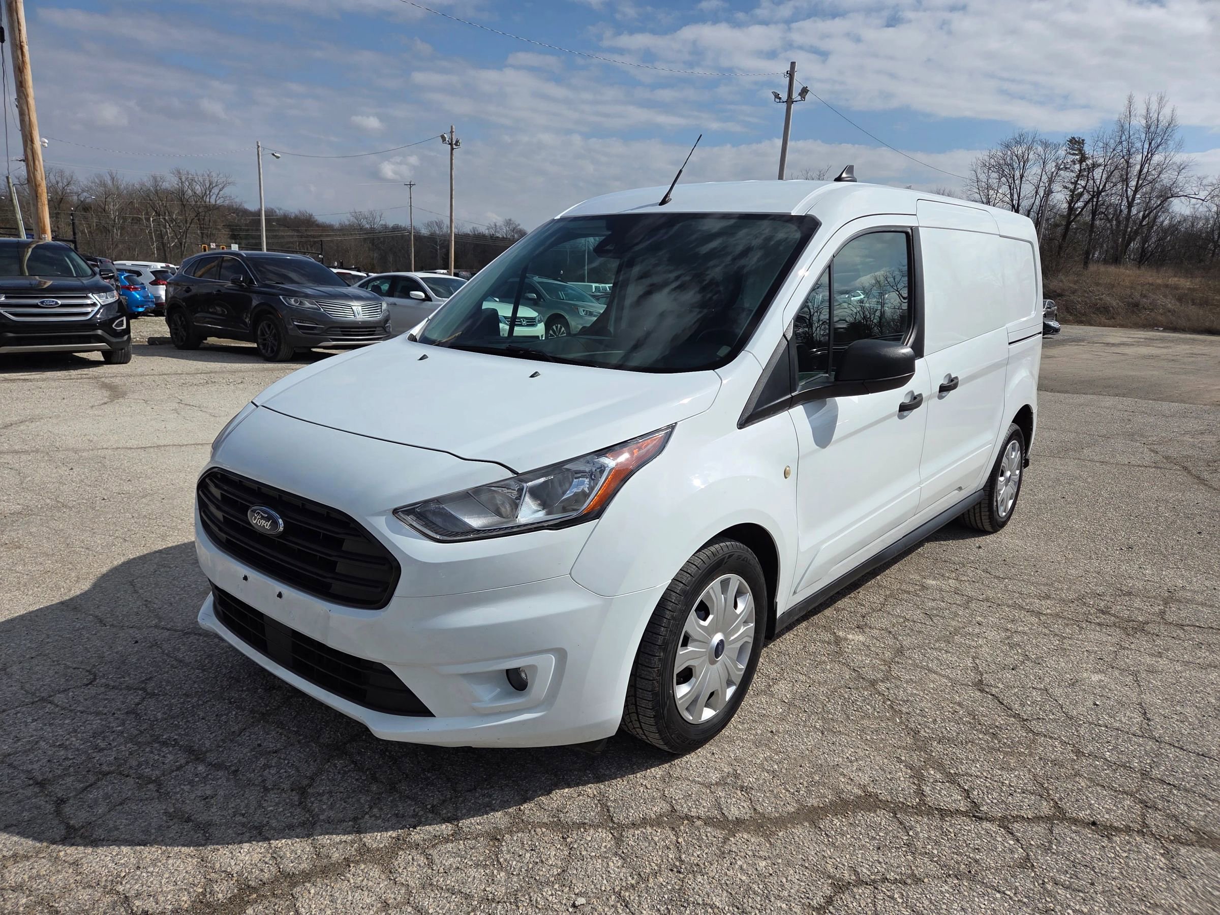Used 2019 Ford Transit Connect XLT image 2
