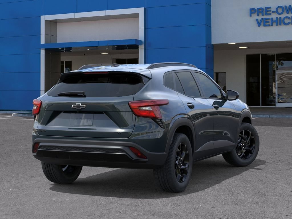 New 2026 Chevrolet Trax LT w/ Midnight Edition FWD image 4