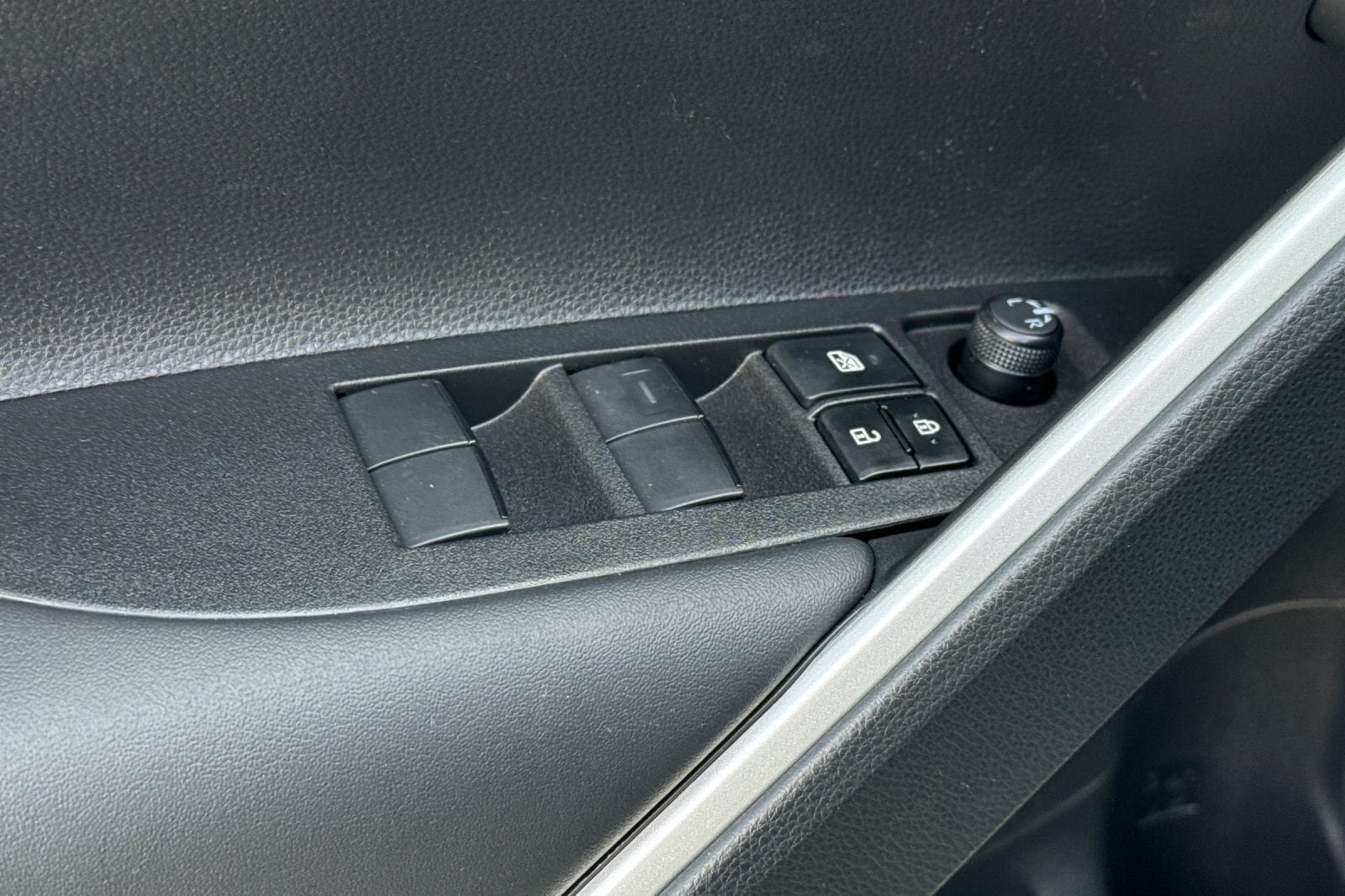 New 2026 Toyota Corolla Cross L FWD image 11