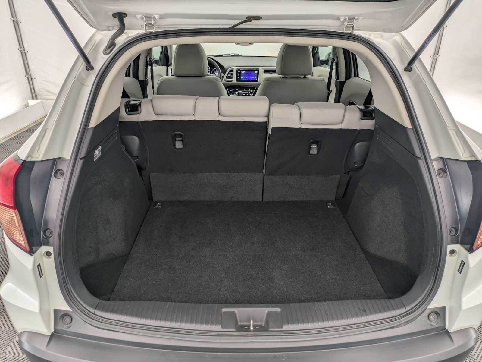 Used 2017 Honda HR-V EX image 34