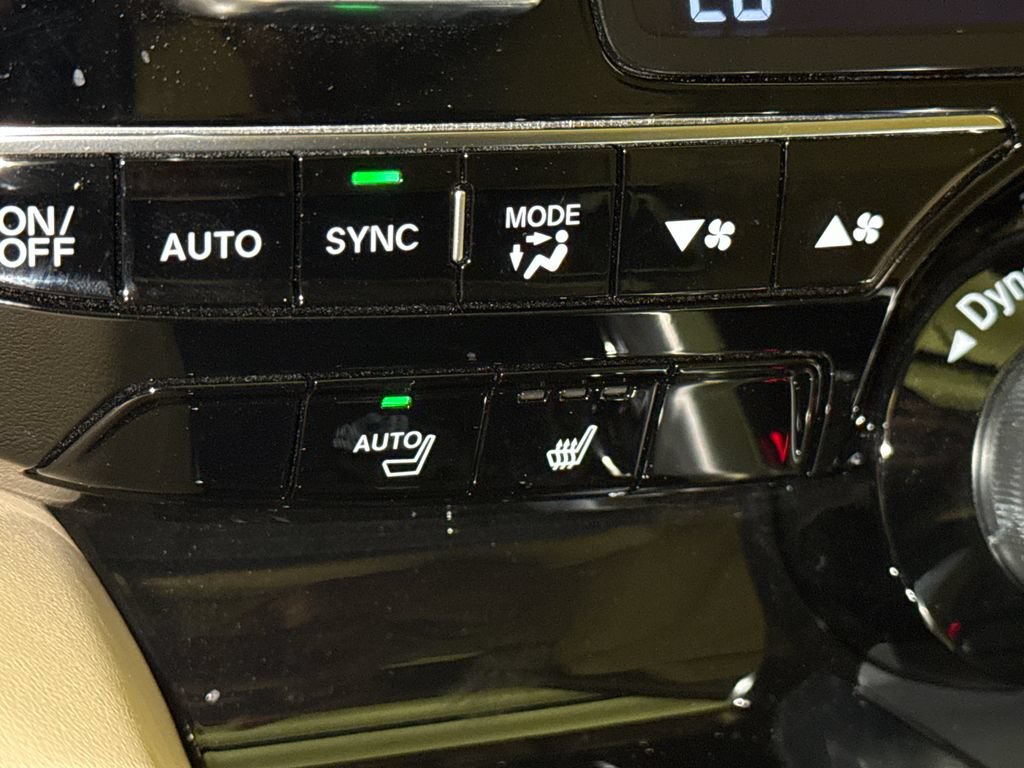 Used 2025 Acura MDX w/ Technology Package FWD image 30