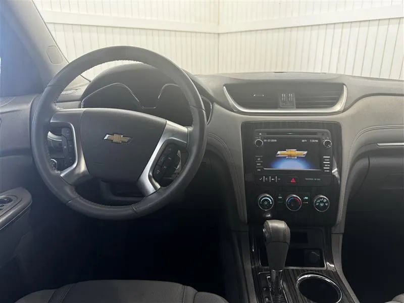 Used 2013 Chevrolet Traverse LT image 17
