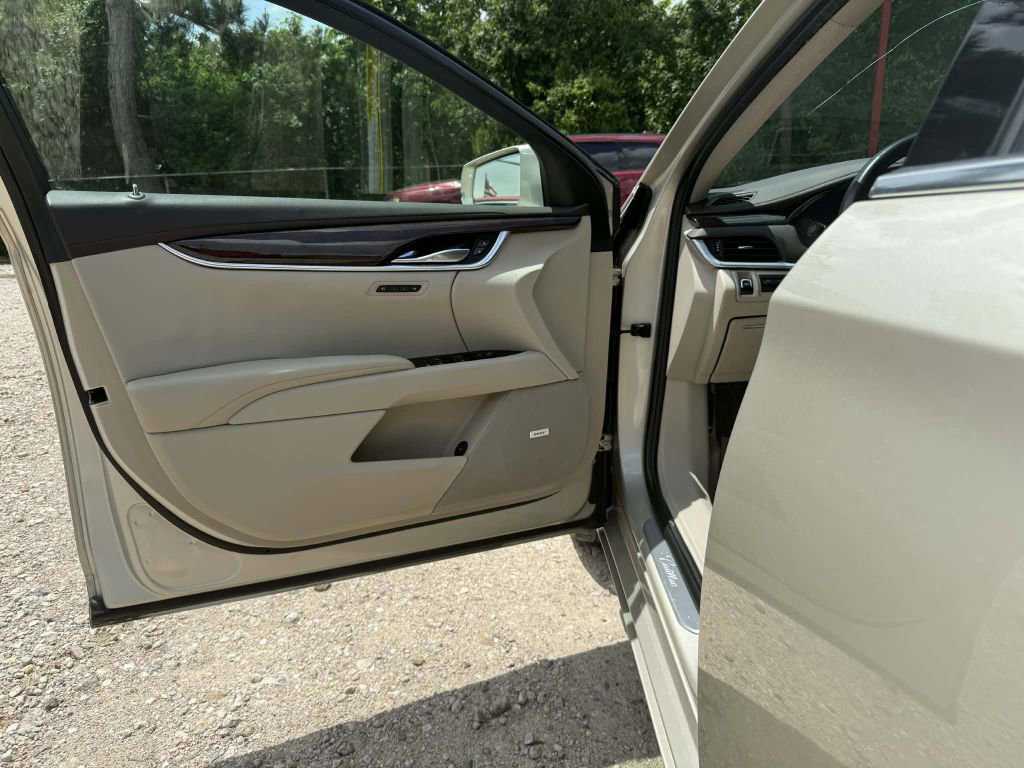 Used 2014 Cadillac XTS Premium FWD image 9