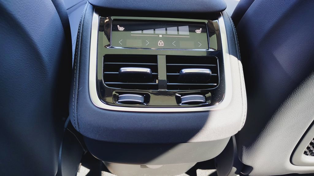 New 2026 Volvo XC90 B6 Plus w/ Protection Package Premier image 29