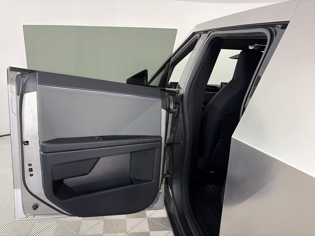 Used 2025 Tesla Cybertruck AWD Crew Cab image 12