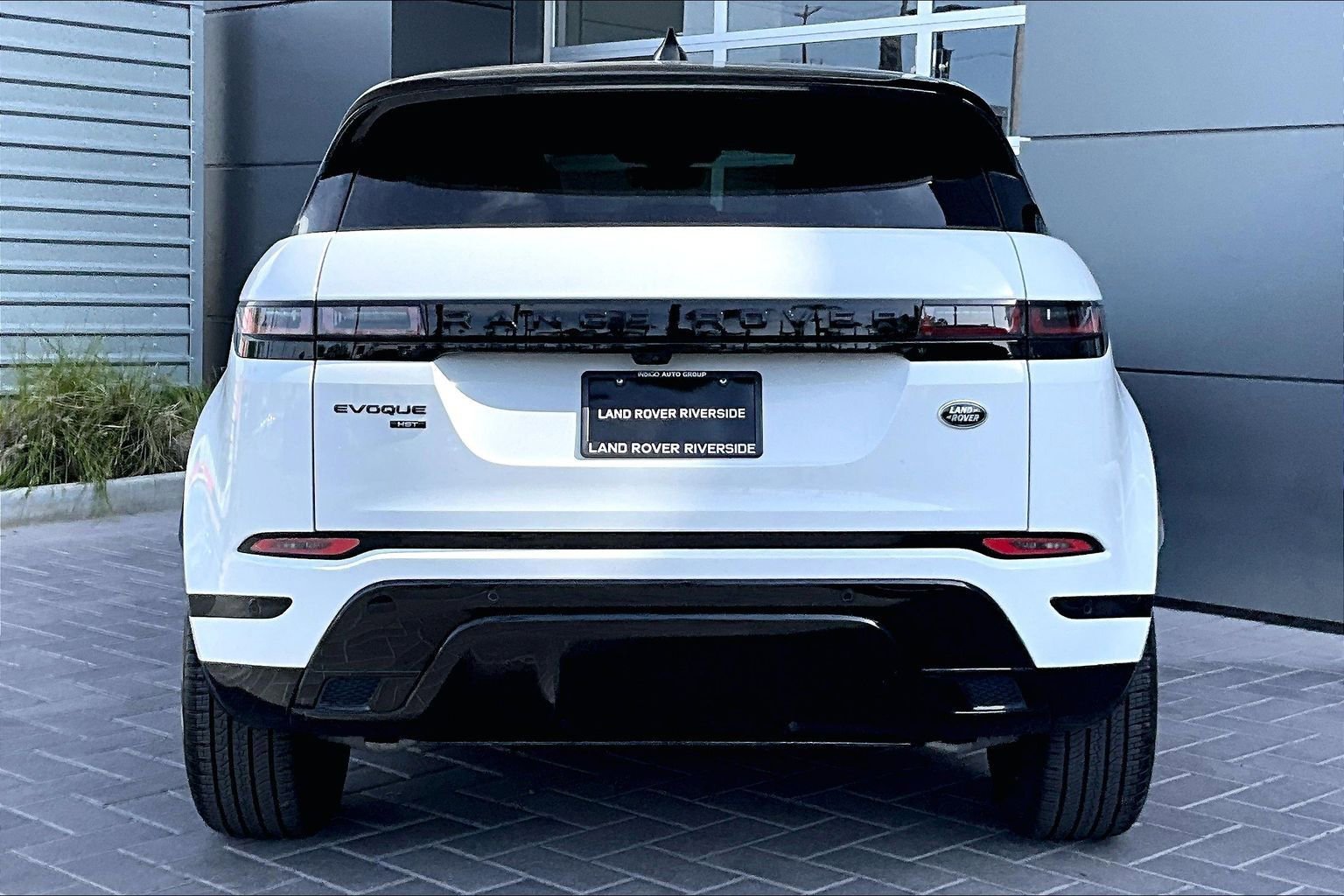 Used 2023 Land Rover Range Rover Evoque HST image 4