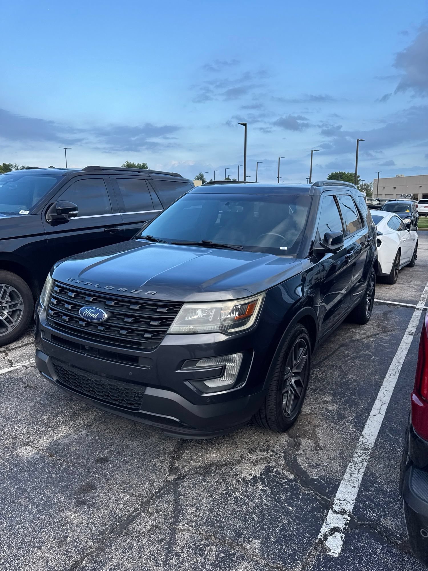 Used 2017 Ford Explorer Sport w/ Equipment Group 401A AWD/4WD image 1