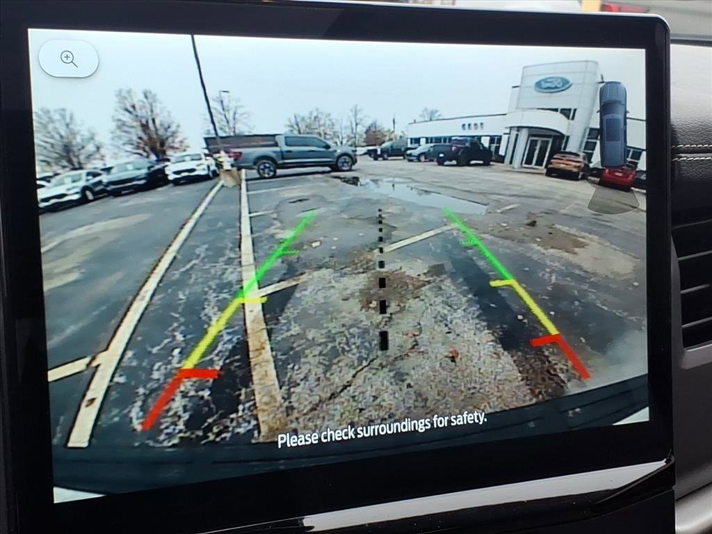 Used 2022 Ford Expedition XLT image 12