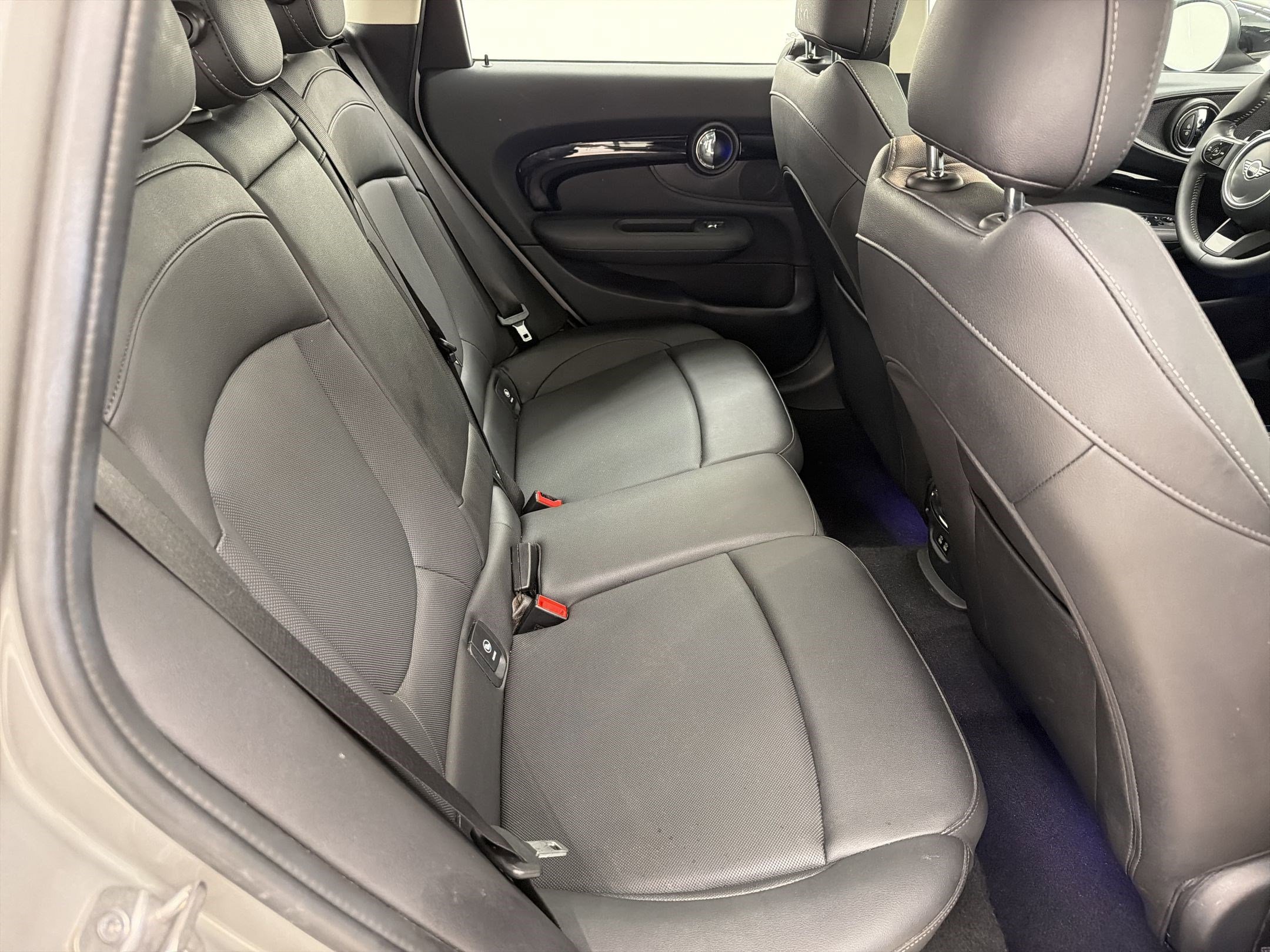 Certified 2024 MINI Cooper Clubman S FWD image 28
