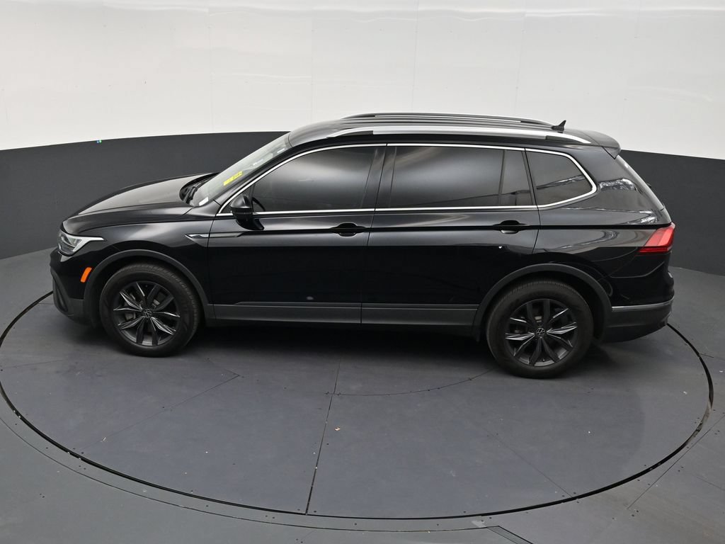 Used 2023 Volkswagen Tiguan SE FWD image 12