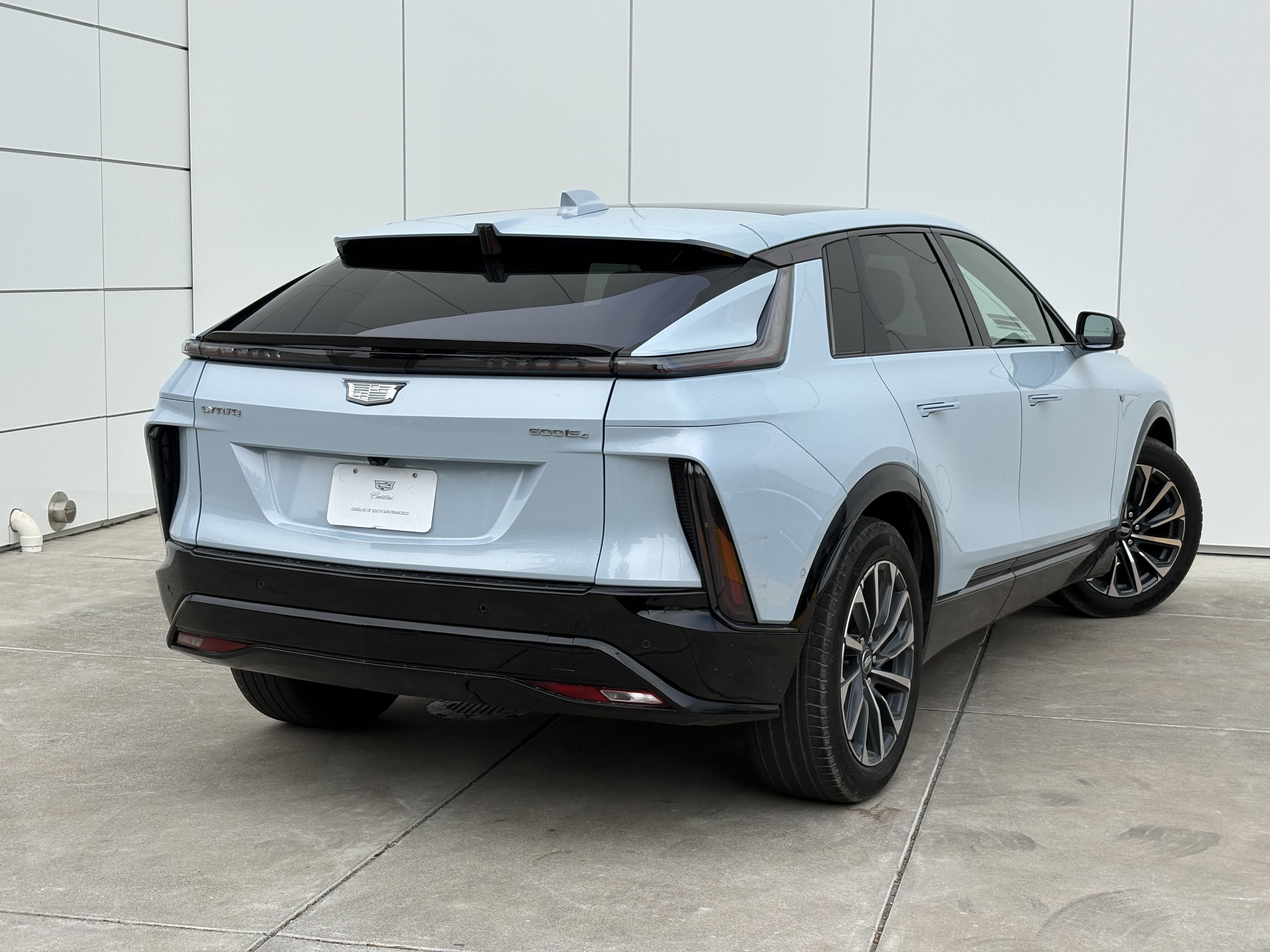 Certified 2024 Cadillac Lyriq Sport AWD/4WD image 7