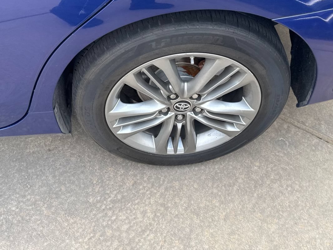 Used 2016 Toyota Camry SE FWD image 11
