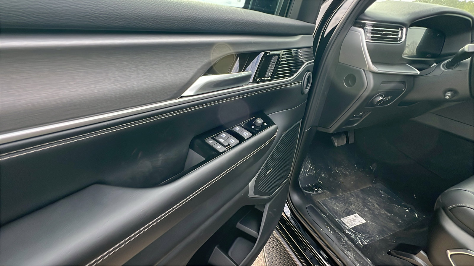 New 2026 Jeep Grand Wagoneer Limited image 15