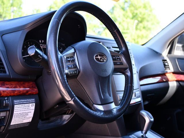 Used 2012 Subaru Outback 2.5i Limited w/ Moonroof Pkg AWD/4WD image 13