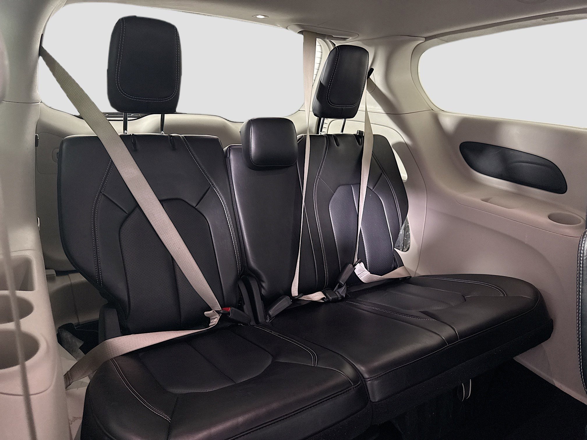 Used 2024 Chrysler Pacifica Touring-L FWD image 41
