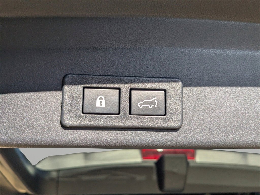 Certified 2025 Subaru Ascent Bronze Edition w/ Onyx Package image 13