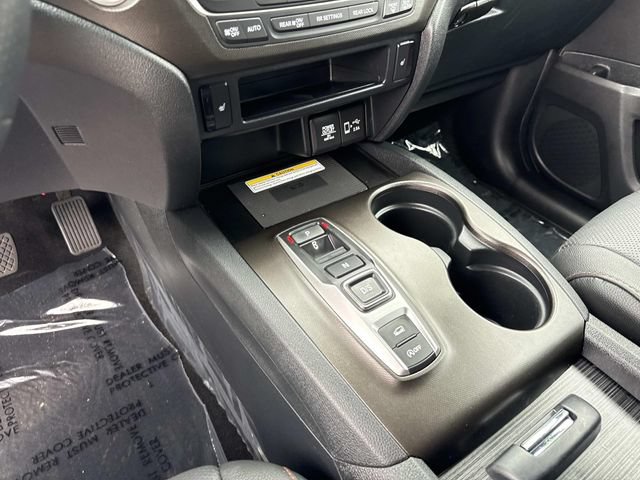 Used 2022 Honda Pilot TrailSport image 29