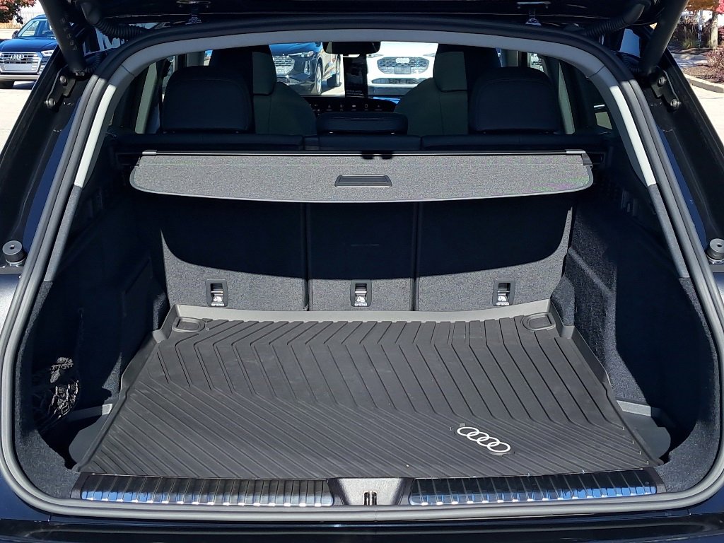 New 2025 Audi Q5 Prestige image 32