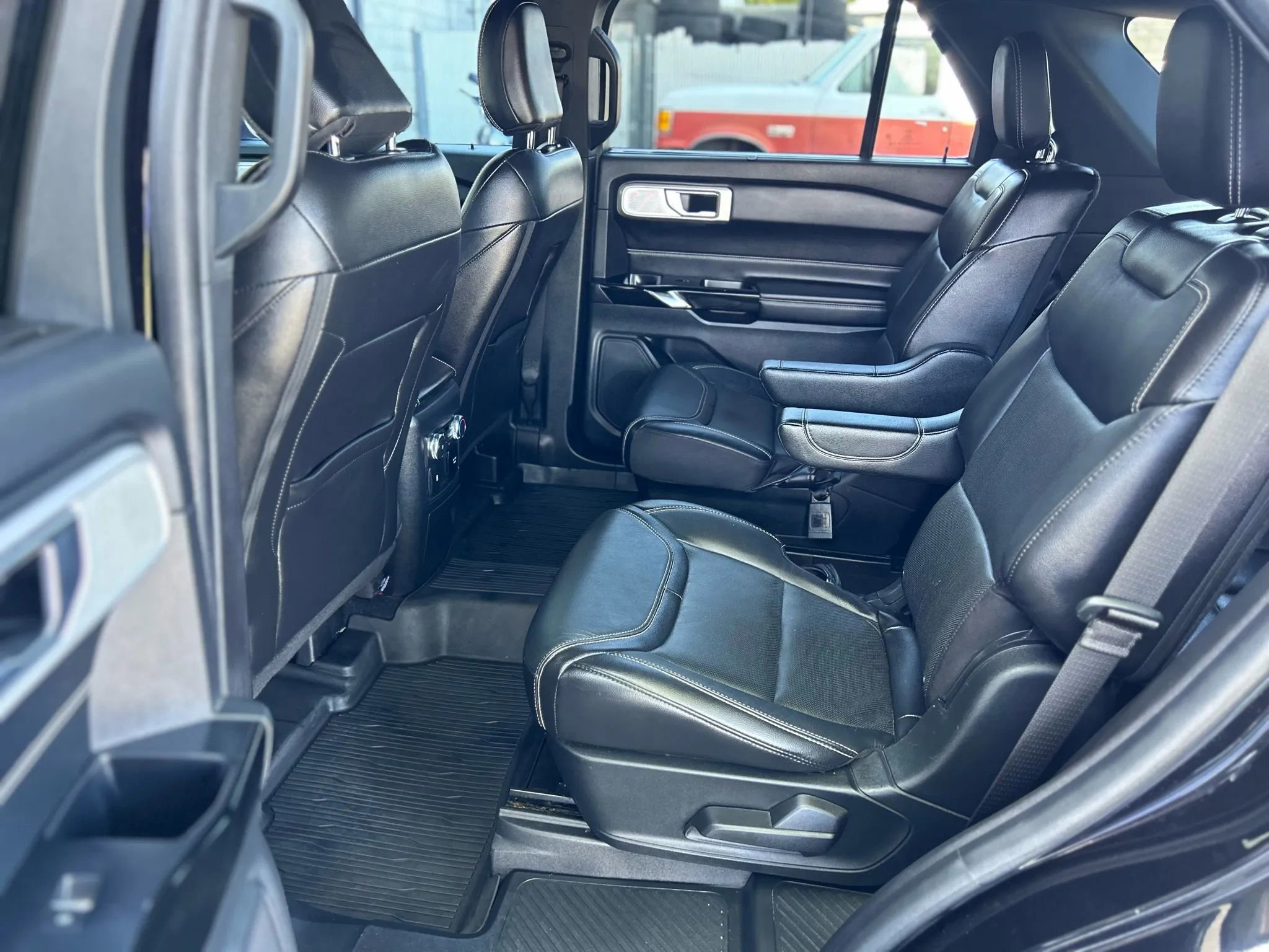 Used 2022 Ford Explorer ST w/ Equipment Group 401A image 12