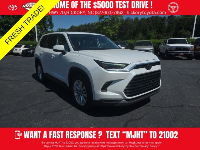 Used 2025 Toyota Grand Highlander AWD image 1