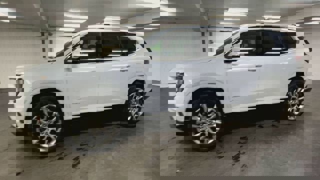 New 2026 GMC Acadia Denali w/ Super Cruise Package AWD/4WD image 4