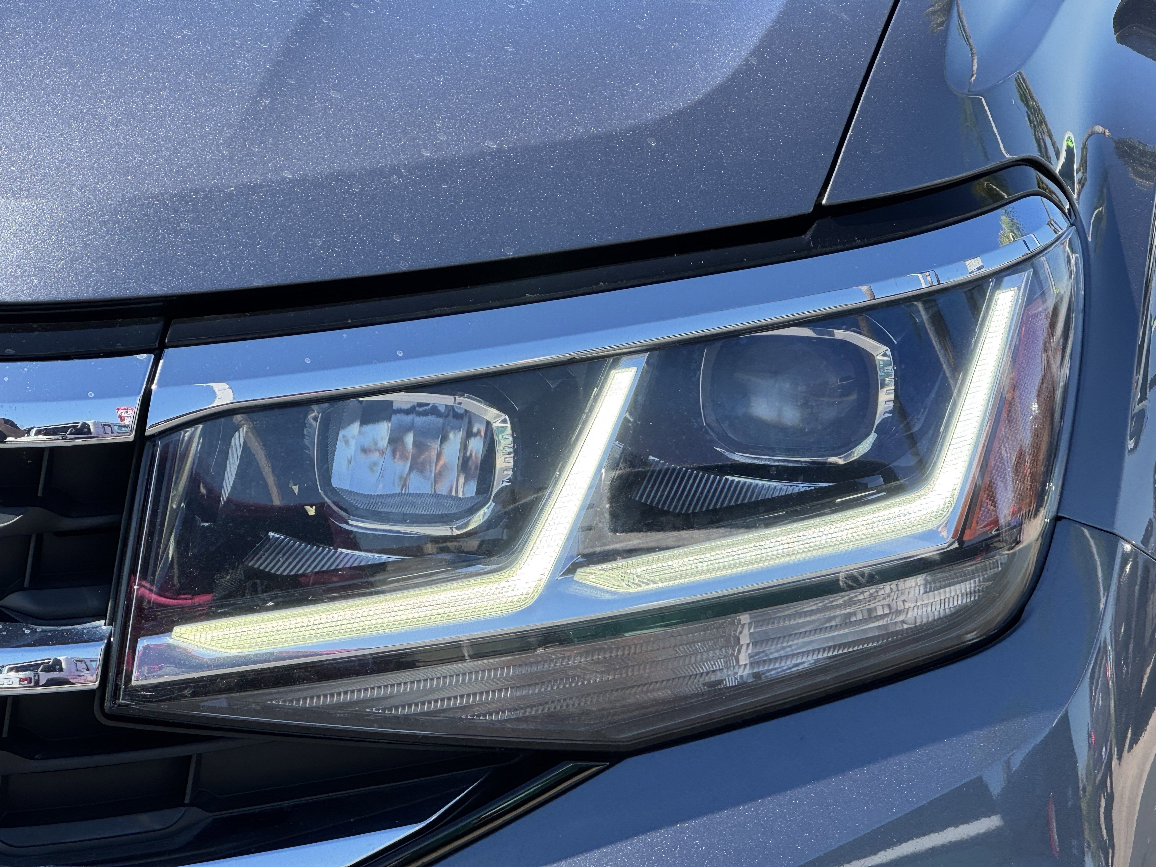 Used 2021 Volkswagen Atlas SEL R-Line image 6