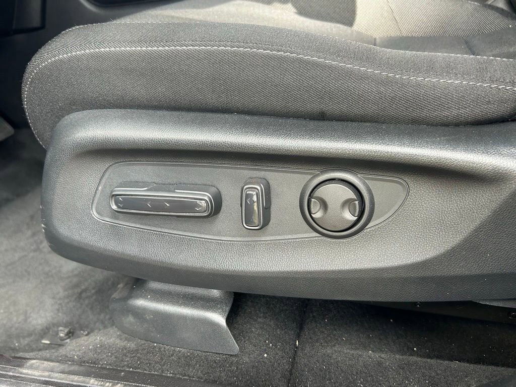 Used 2025 Honda CR-V EX image 16