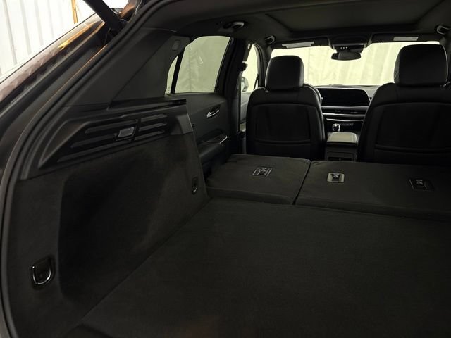 Used 2024 Cadillac XT4 Sport AWD/4WD image 17