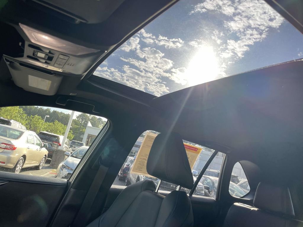 Used 2025 Toyota RAV4 XSE AWD/4WD image 29