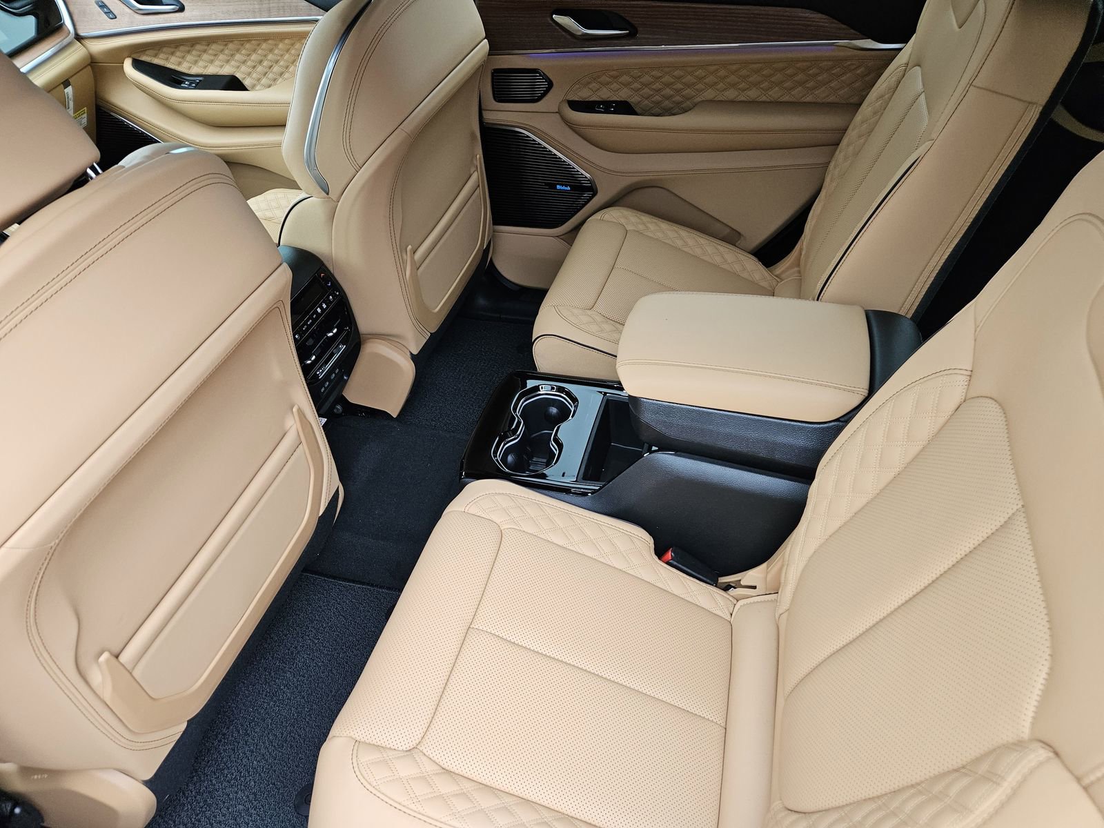 New 2026 Jeep Grand Cherokee L Summit AWD/4WD image 28
