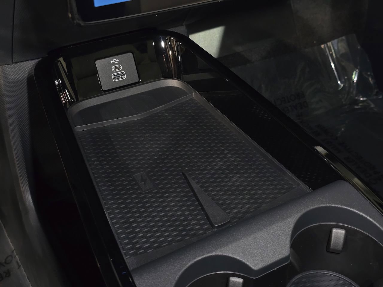 New 2025 Ford Mustang Mach-E Premium AWD/4WD image 28