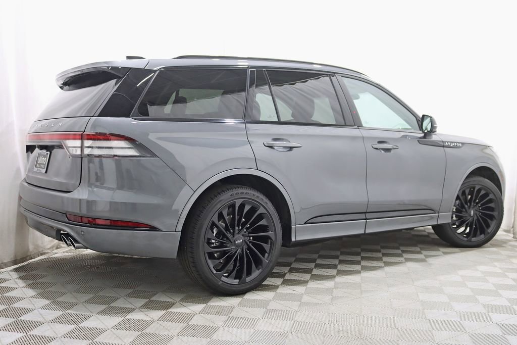 Used 2025 Lincoln Aviator Reserve w/ Jet Appearance Package AWD/4WD image 8