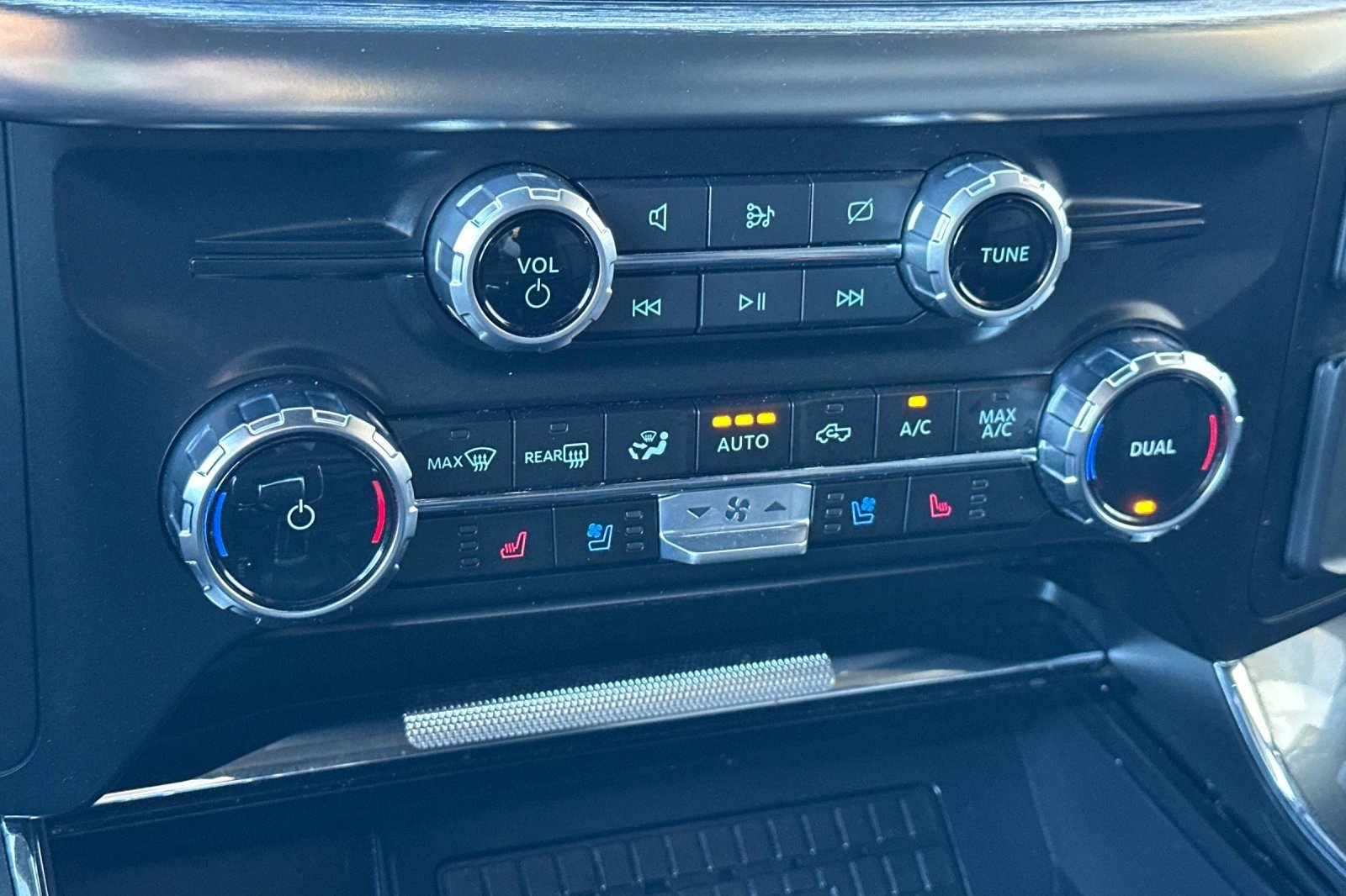 Used 2023 Ford F150 Lariat image 19