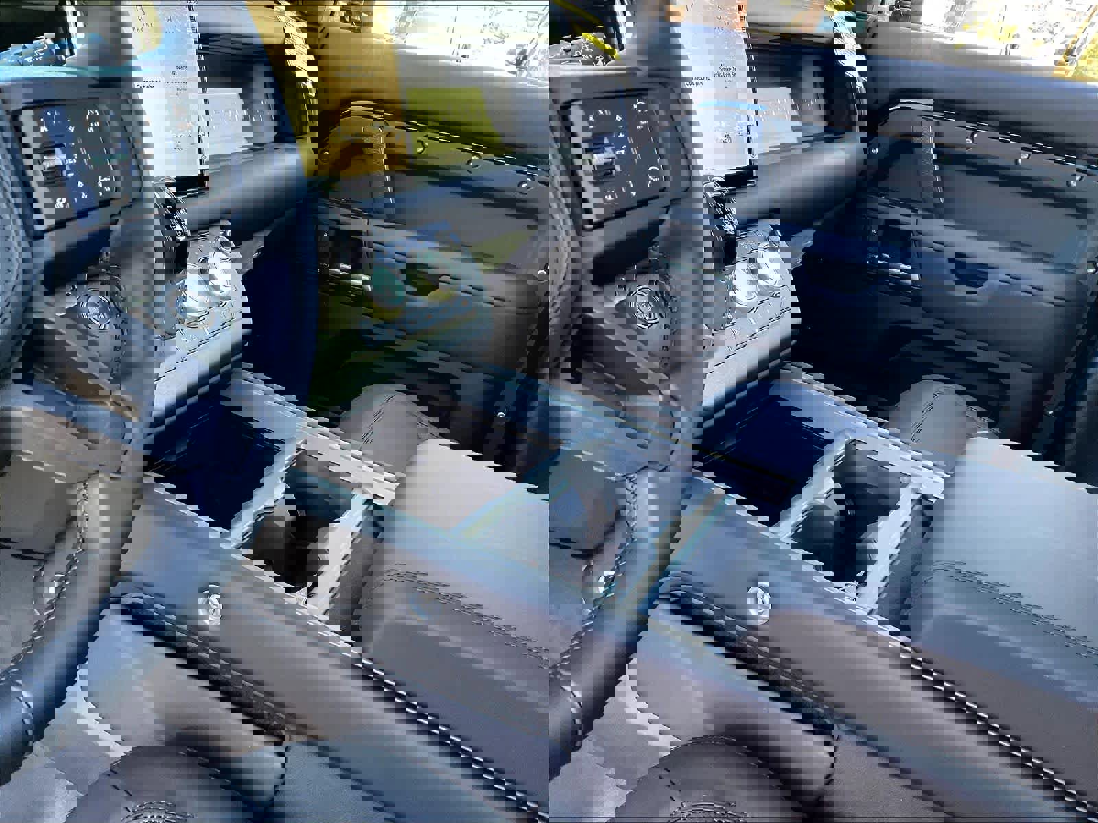 New 2025 Land Rover Defender 130 V8 image 10