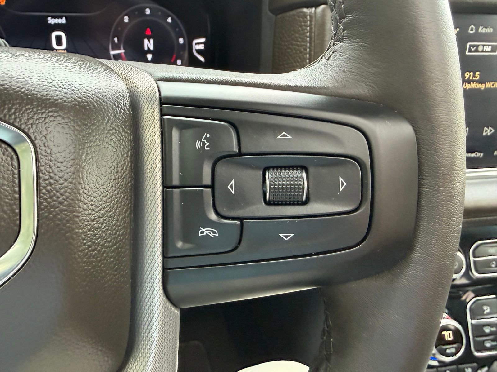 Used 2024 GMC Yukon XL Denali w/ Denali Reserve Package image 22