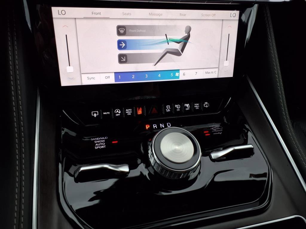 New 2025 Jeep Grand Wagoneer 4WD image 12