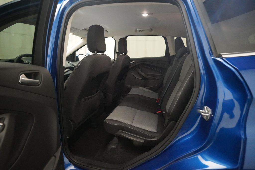 Used 2019 Ford Escape SE FWD image 15
