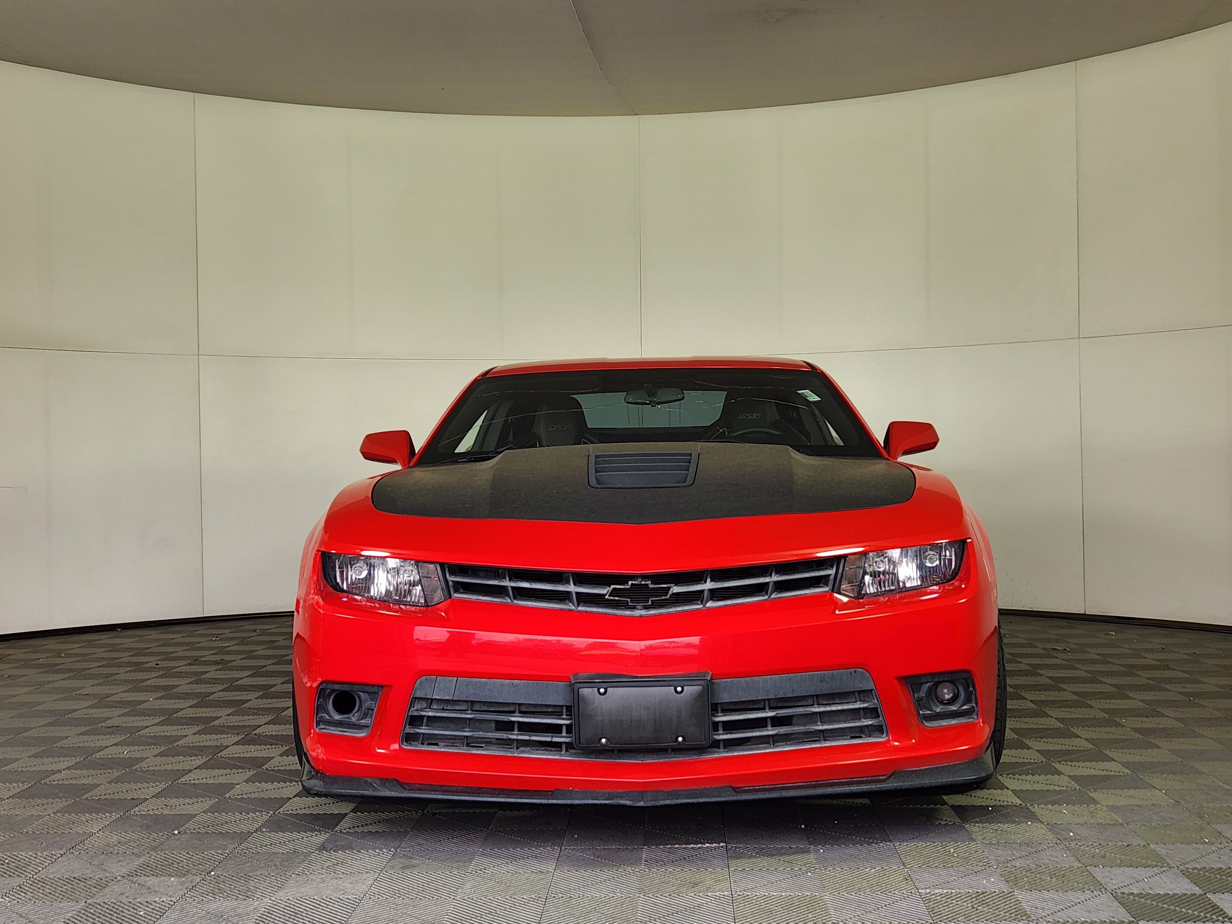 Used 2014 Chevrolet Camaro SS w/ SS Performance Package image 2