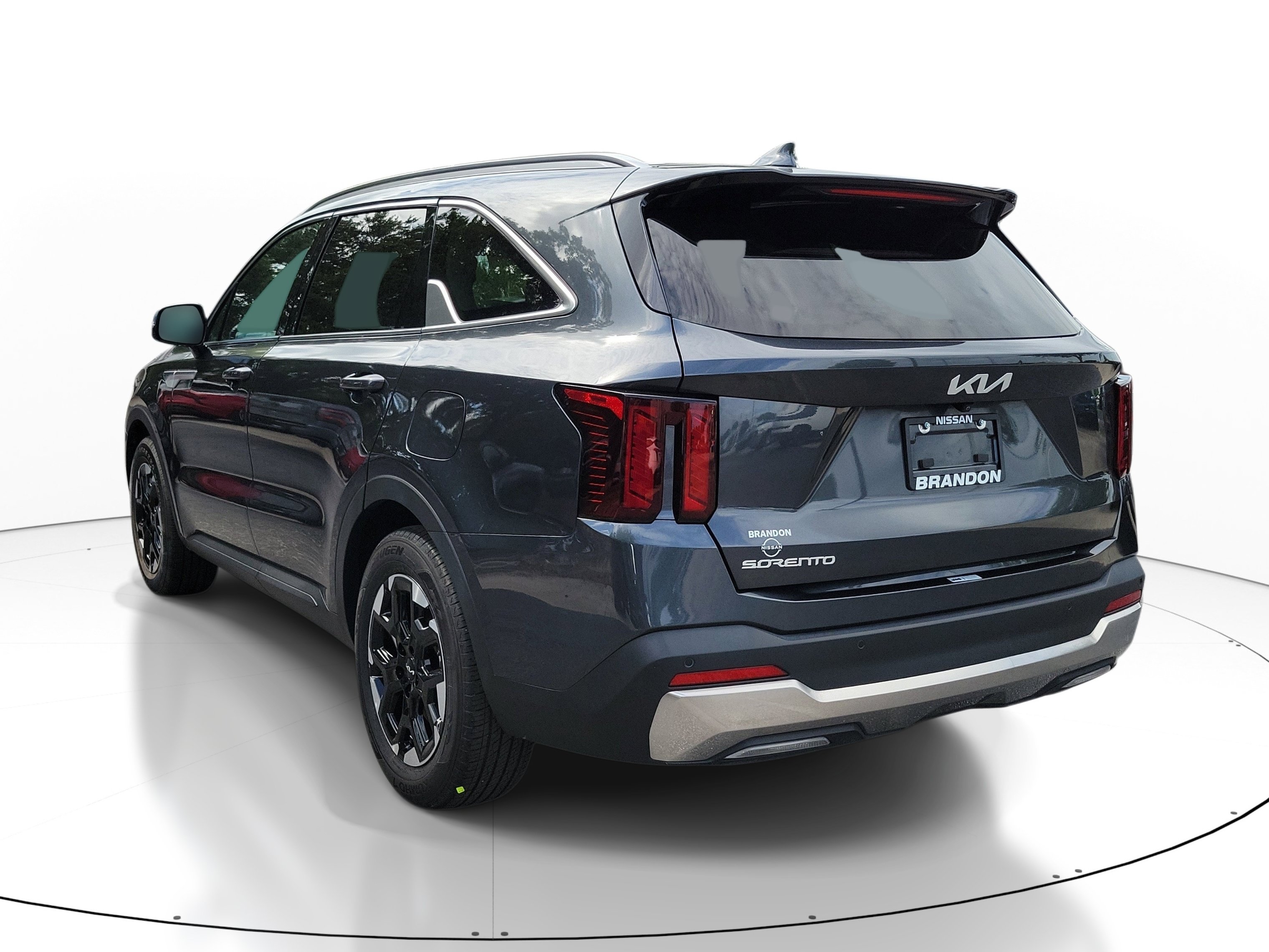 Used 2024 Kia Sorento S FWD image 5