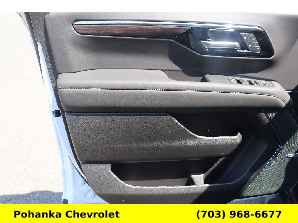 New 2026 Chevrolet Suburban Z71 image 26