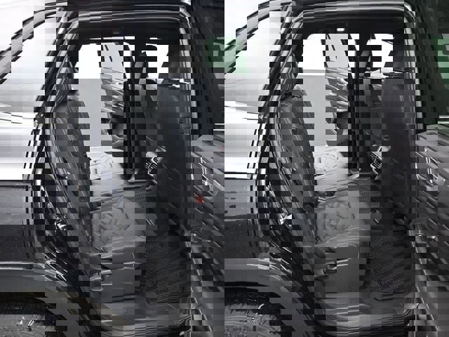 New 2026 Volkswagen Atlas Cross Sport SE image 13