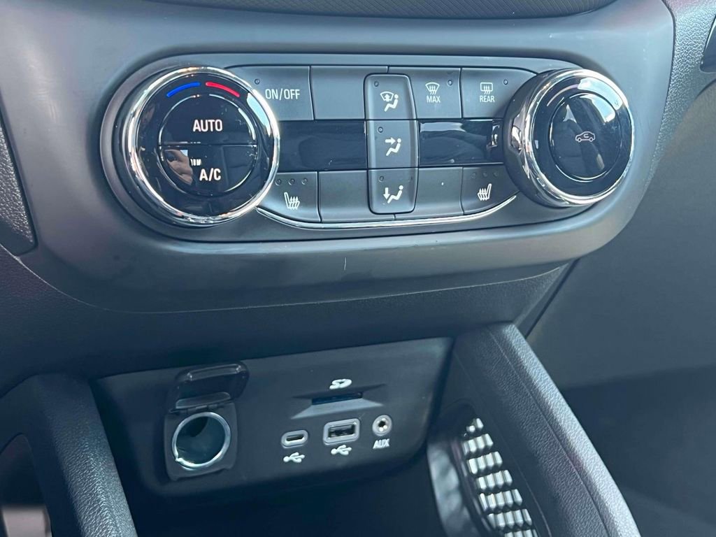 Used 2023 Chevrolet TrailBlazer ACTIV w/ Sun and Liftgate Package AWD/4WD image 31