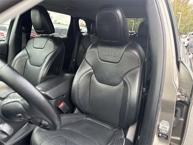 Used 2021 Jeep Cherokee Latitude Lux w/ Comfort/Convenience Group image 19