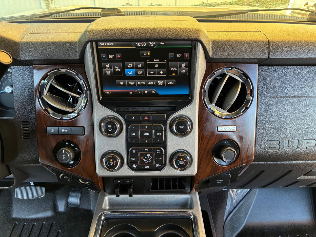 Used 2015 Ford F250 Lariat w/ Lariat Ultimate Package AWD/4WD image 26