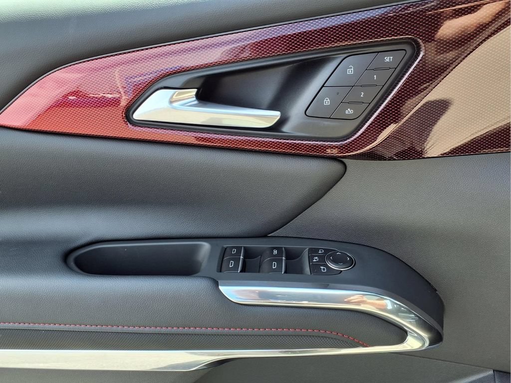 New 2026 Chevrolet Traverse RS w/ LPO, Floor Liner Package FWD image 14