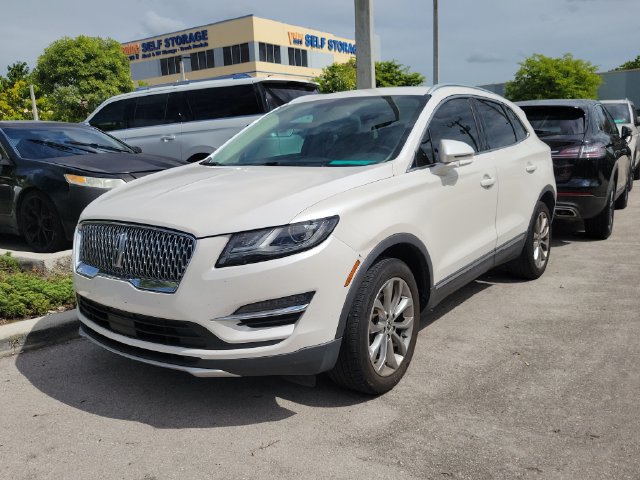 Used 2019 Lincoln MKC Select w/ Select Plus Package FWD image 3